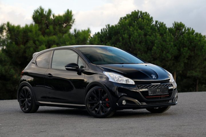 peugeot servicing leeds